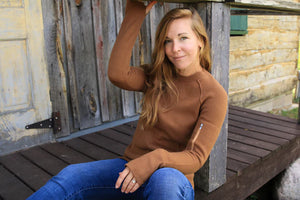 Abode Outside Flatiron Pullover