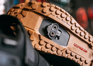 Shimano CL-MT001 SPD New CLEAT SET (PAIR) MULTI-ENTRY TYPE W/O CLEAT NUT